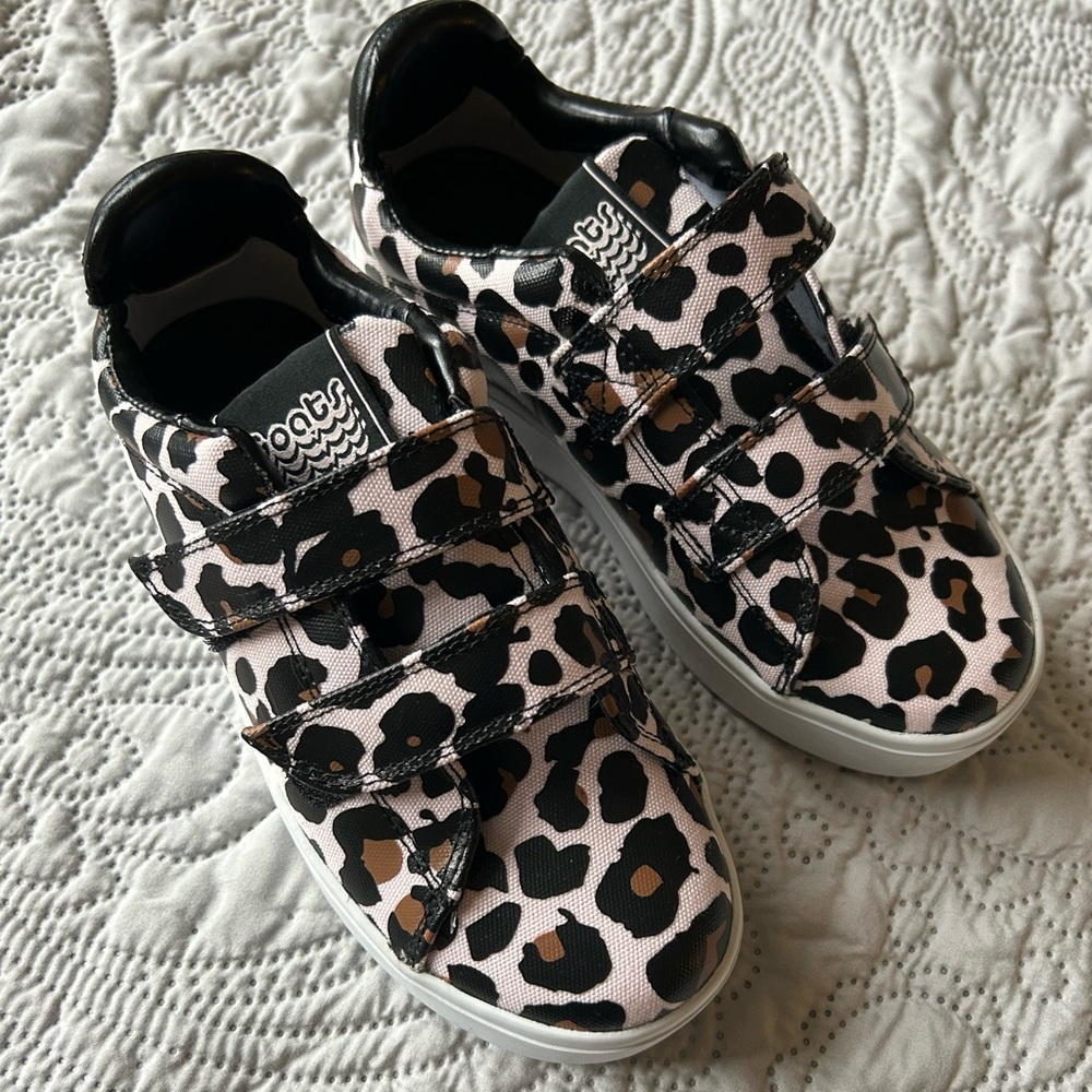 NWOT Goats The 305K pink leopard  platform sneaker. Velcro close No wear no box